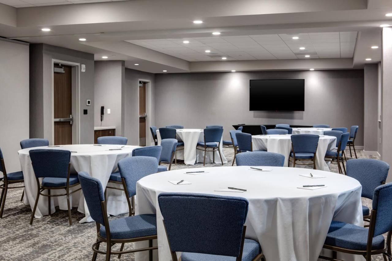 Staybridge Suites - Iowa City - Coralville By Ihg מראה חיצוני תמונה